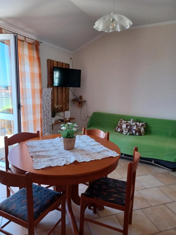Apartments Ivic Раб Екстер'єр фото